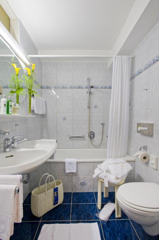 Privat-Hotel Villa Aurora Бад Нойенар-Арвайлер Стая снимка